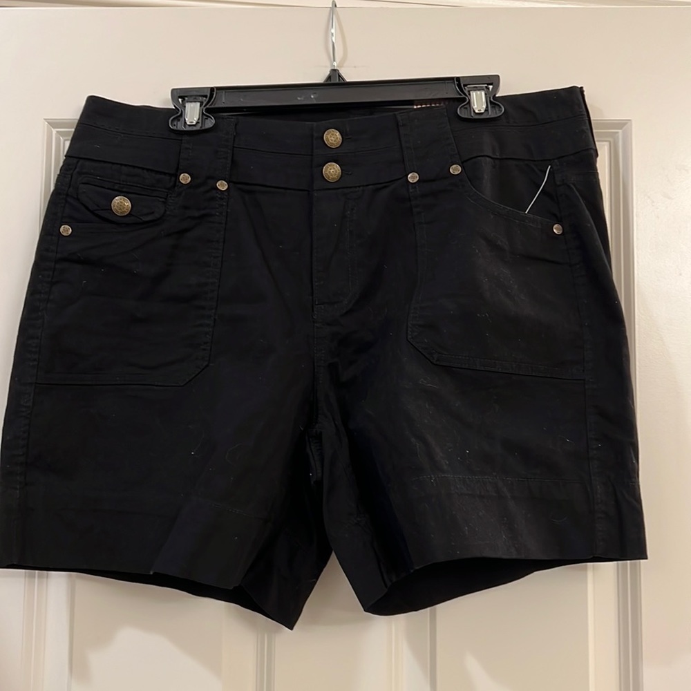 Dress barn ladies shorts